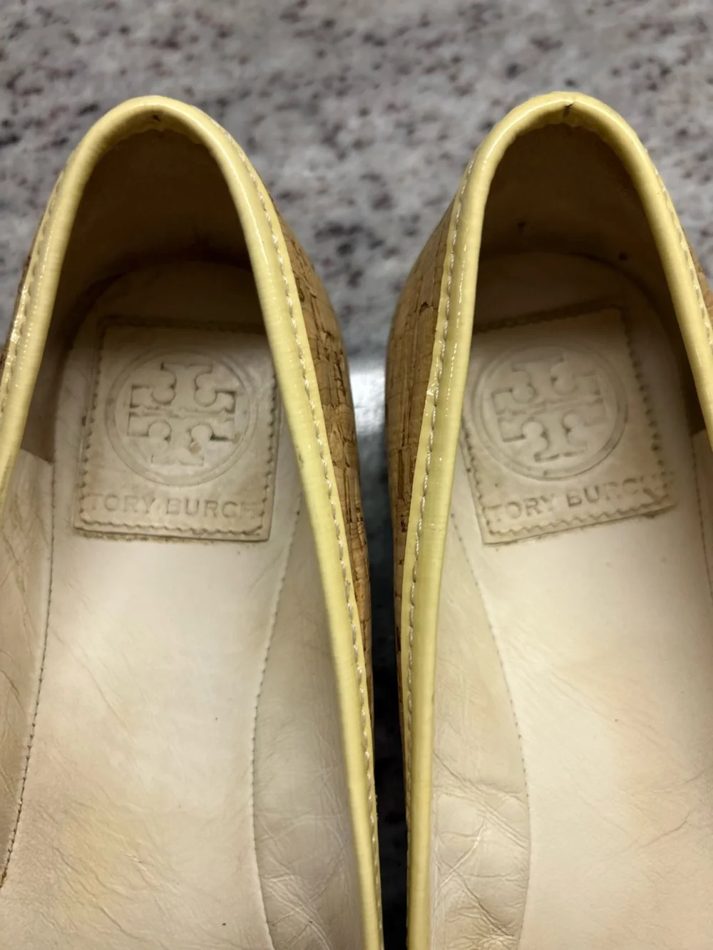 Tory Burch Women’s Tan Cork Ballet Flats with Gold Emblem size 6